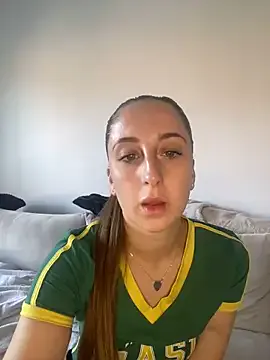 hina_porn – webcam model profile photo Image 9