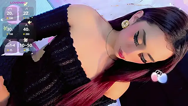 Alicatcua_ – webcam model profile photo Image 2