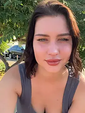 yueyue2003 – webcam model profile photo Image 2