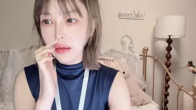 lucretiaburnaugh – webcam model profile photo Image 15