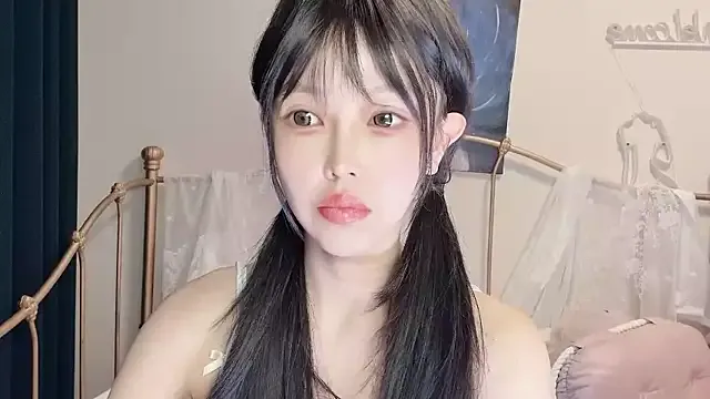 lucretiaburnaugh – webcam model profile photo Image 19