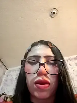 lucretiaburnaugh – webcam model profile photo Image 12