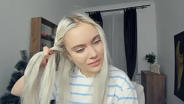 Rinamay_ – webcam model profile photo Image 3