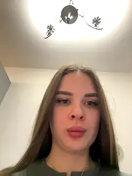 zoe_r_ – webcam model profile photo Image 3