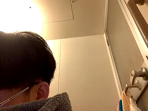 VIKITOMMY – webcam model profile photo Image 14