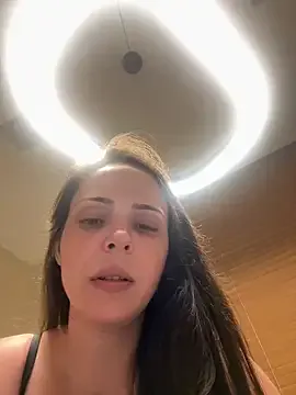 alana15 – webcam model profile photo Image 15