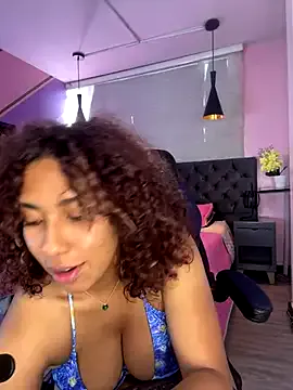 Hot-Haney77 – webcam model profile photo Image 13