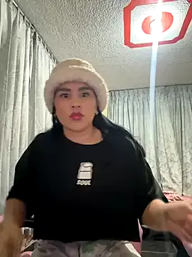 luckrose – webcam model profile photo Image 11