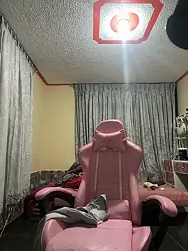 luckrose – webcam model profile photo Image 12