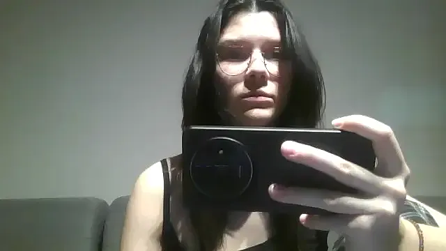 Ranting18 – webcam model profile photo Image 2