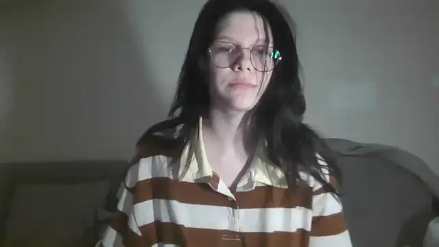 Ranting18 – webcam model profile photo Image 8