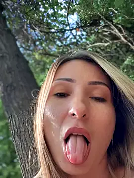 sarahros1 – webcam model profile photo Image 18