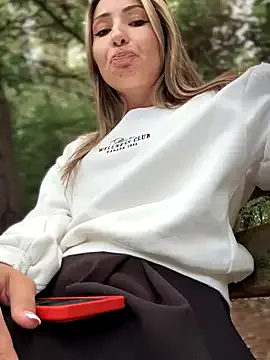 sarahros1 – webcam model profile photo Image 19