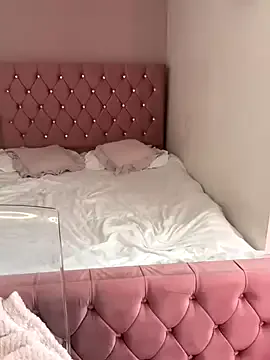 logandrive – webcam model profile photo Image 11