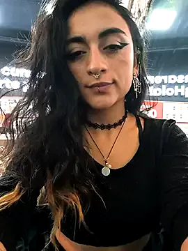 Rinamay_ – webcam model profile photo Image 2