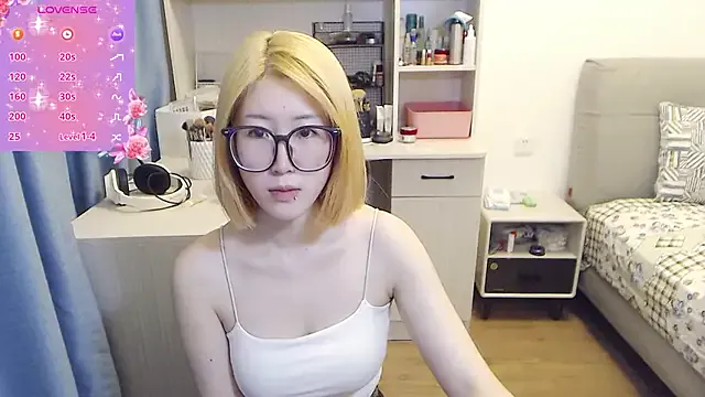 myke_xxx – webcam model profile photo Image 3