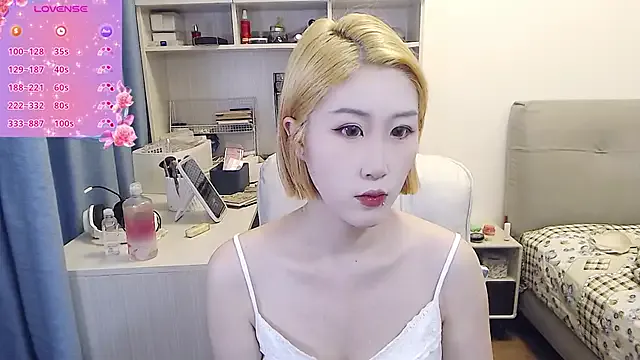 myke_xxx – webcam model profile photo Image 4