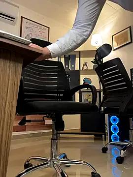 JP_Erotic_LIVE-Camera_ – webcam model profile photo Image 16