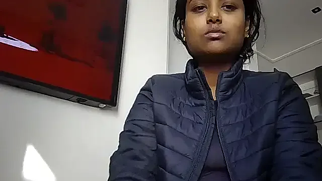 joannelson – webcam model profile photo Image 6