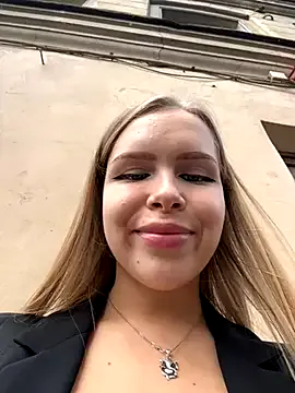 girl_alana – webcam model profile photo Image 17