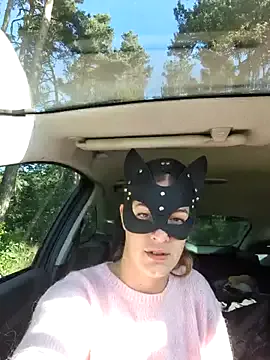 lucretiaburnaugh – webcam model profile photo Image 6