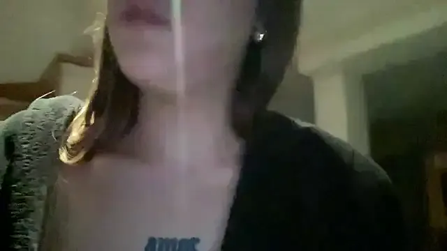 molochnaya000 – webcam model profile photo Image 12