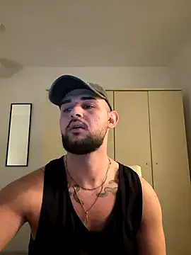 queeneliaa_ – webcam model profile photo Image 3