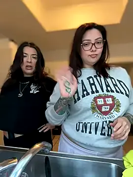 lucretiaburnaugh – webcam model profile photo Image 3