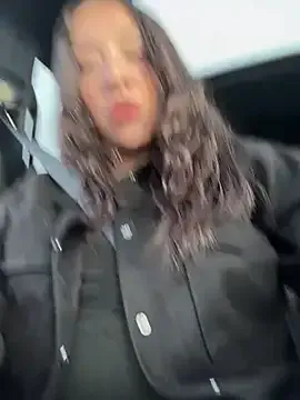 lucretiaburnaugh – webcam model profile photo Image 4