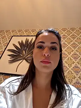 mila_glow – webcam model profile photo Image 10