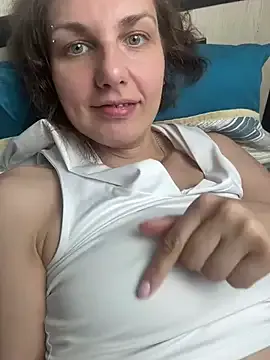 sareandrob – webcam model profile photo Image 4