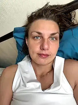 sareandrob – webcam model profile photo Image 9