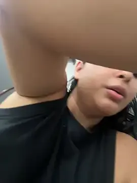 miaandmolly_ – webcam model profile photo Image 17