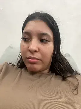 miaandmolly_ – webcam model profile photo Image 19