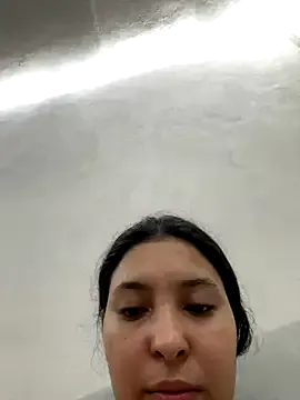 miaandmolly_ – webcam model profile photo Image 9