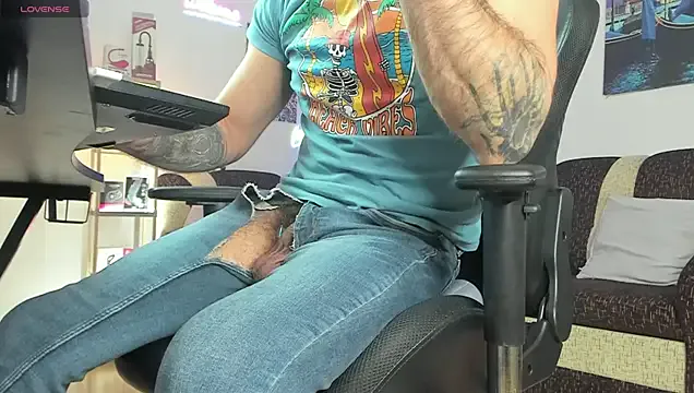 hungeddy – webcam model profile photo Image 7