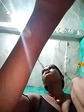 Rinamay_ – webcam model profile photo Image 3