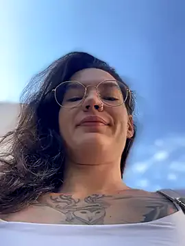 miyabe – webcam model profile photo Image 4