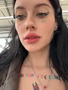 _favorite_ – webcam model profile photo Image 11