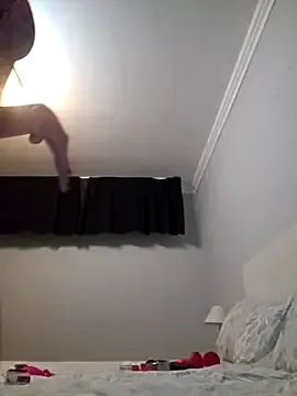 raisawetsx – webcam model profile photo Image 18