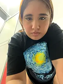 vikiberry – webcam model profile photo Image 19