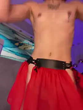 linagh – webcam model profile photo Image 14