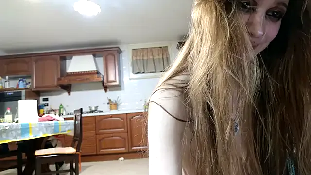 Miaelis – webcam model profile photo