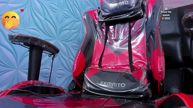 LolaFox – webcam model profile photo Image 6