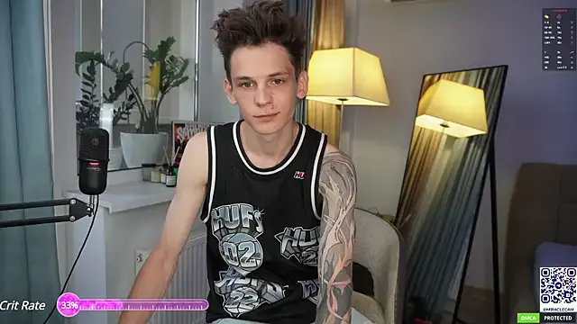 DS888 – webcam model profile photo Image 12