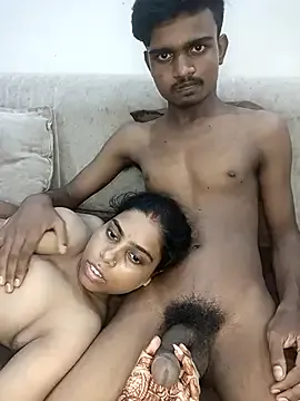 elisonni – webcam model profile photo Image 10