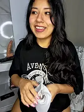 ramonaa_gold – webcam model profile photo Image 5