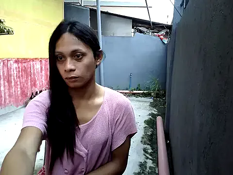 Cutenikkibaby – webcam model profile photo Image 8