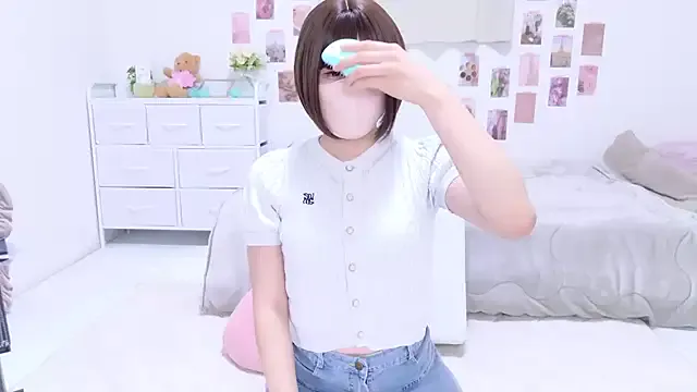 lilhornyprincess – webcam model profile photo Image 6