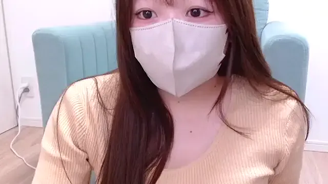 hina_porn – webcam model profile photo Image 10